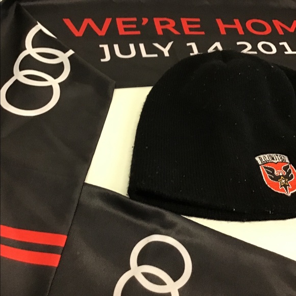 D.C. United Polyester Rally Scarf and Black Wool Hat - Picture 3 of 5